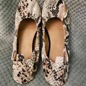 Snake print ballet flat sz 8
